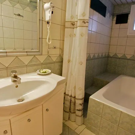 Odeon Apartmanhotel 3*