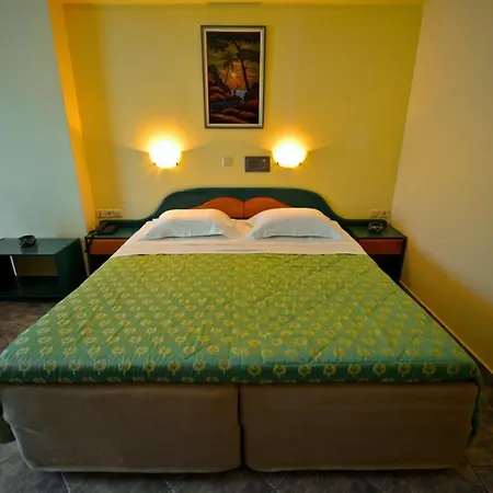 Odeon Apartmanhotel 3*