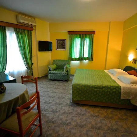 Odeon Apartmanhotel Vaszilikí