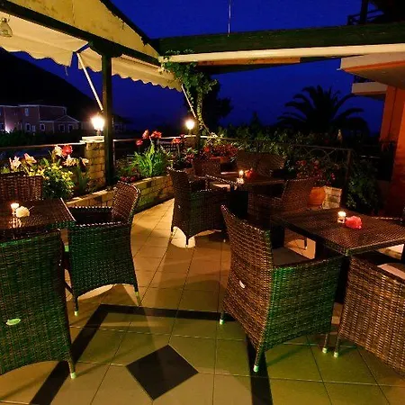 Odeon Apartmanhotel 3*